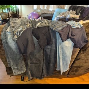 Lot of 4 Maternity Skinny Jeans